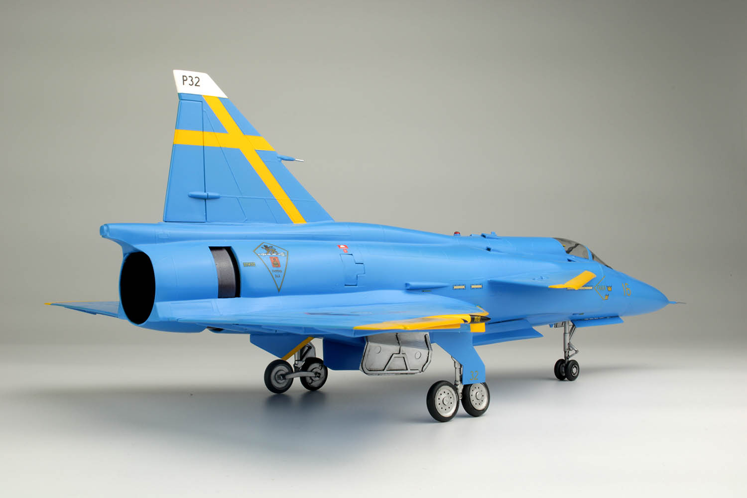 1/48 Swedish Air Force Fighter JA37 Jakt Viggen "Blue Peter"