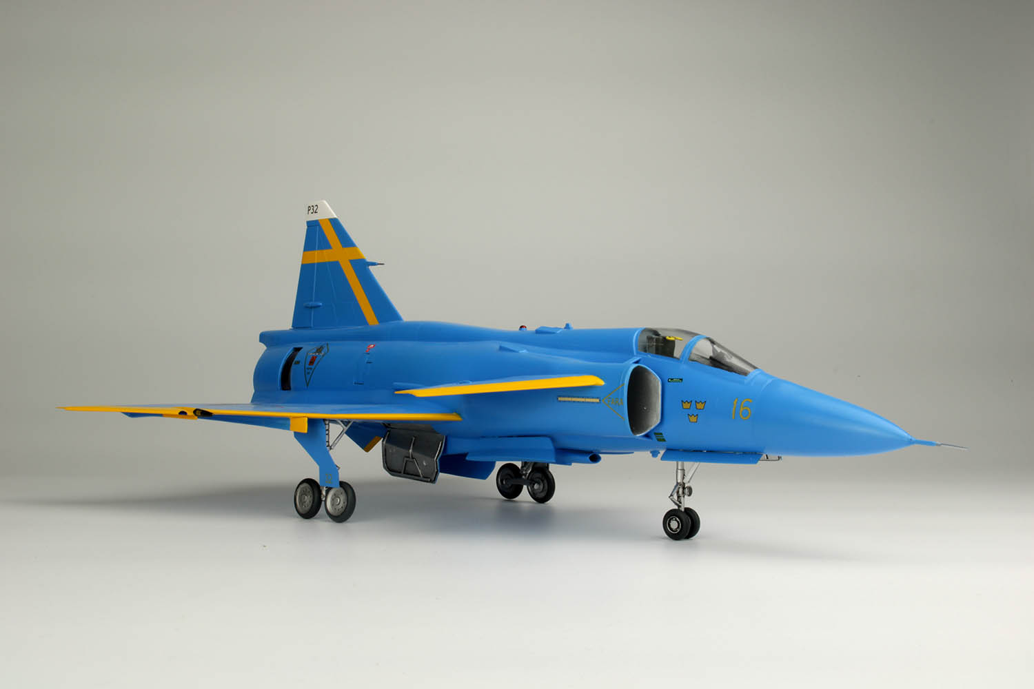 1/48 Swedish Air Force Fighter JA37 Jakt Viggen "Blue Peter"
