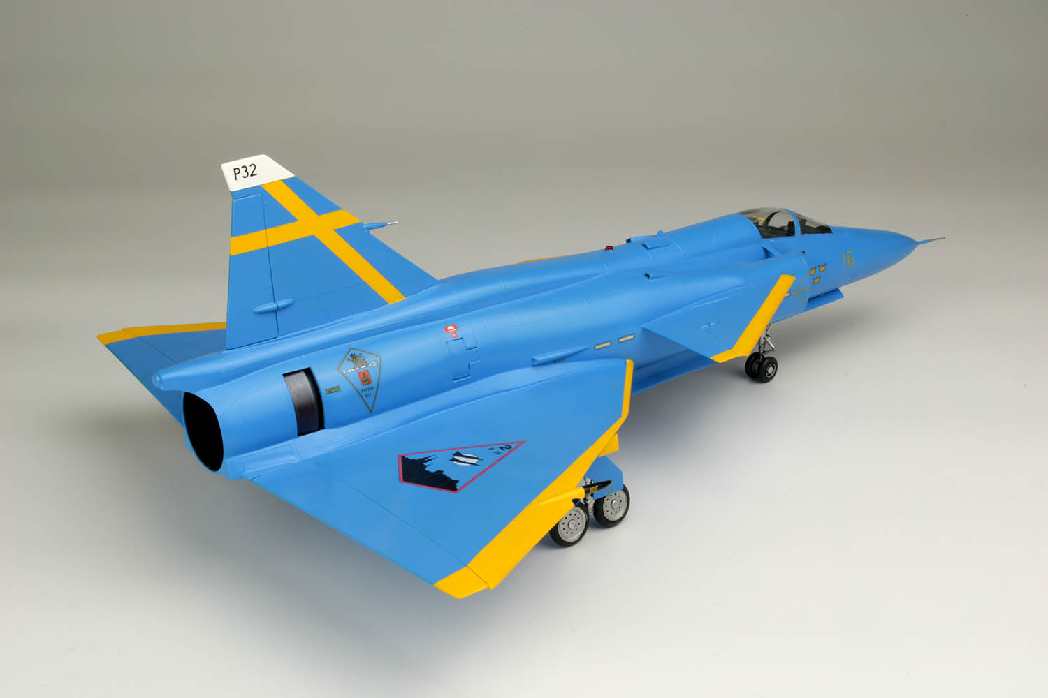 1/48 Swedish Air Force Fighter JA37 Jakt Viggen "Blue Peter"