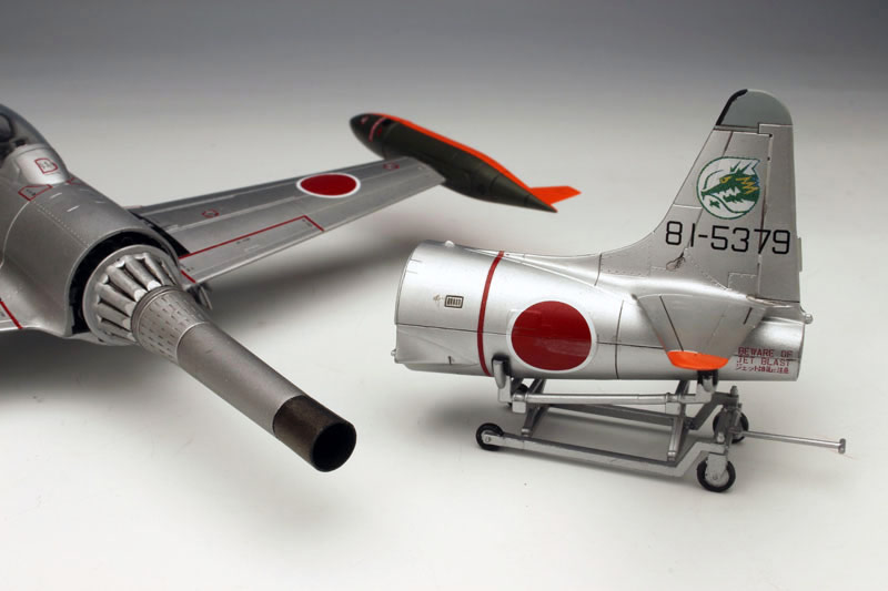 PLATZ 1/72 JASDF T-33 w/engine