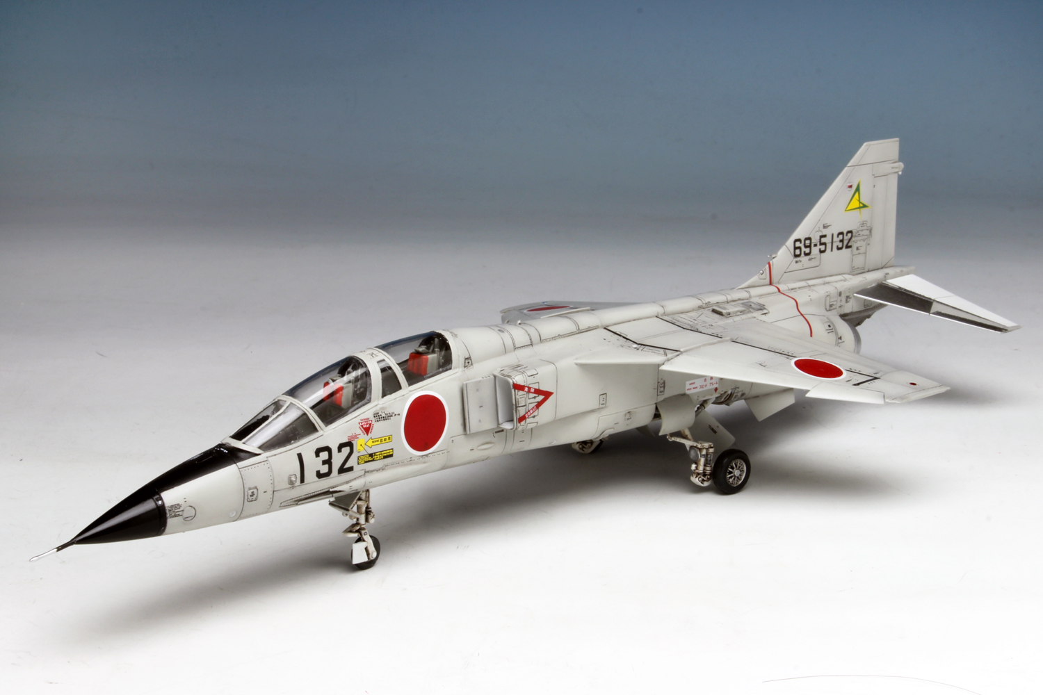 PLATZ 1/72 JASDF T-2 Late Type - Click Image to Close