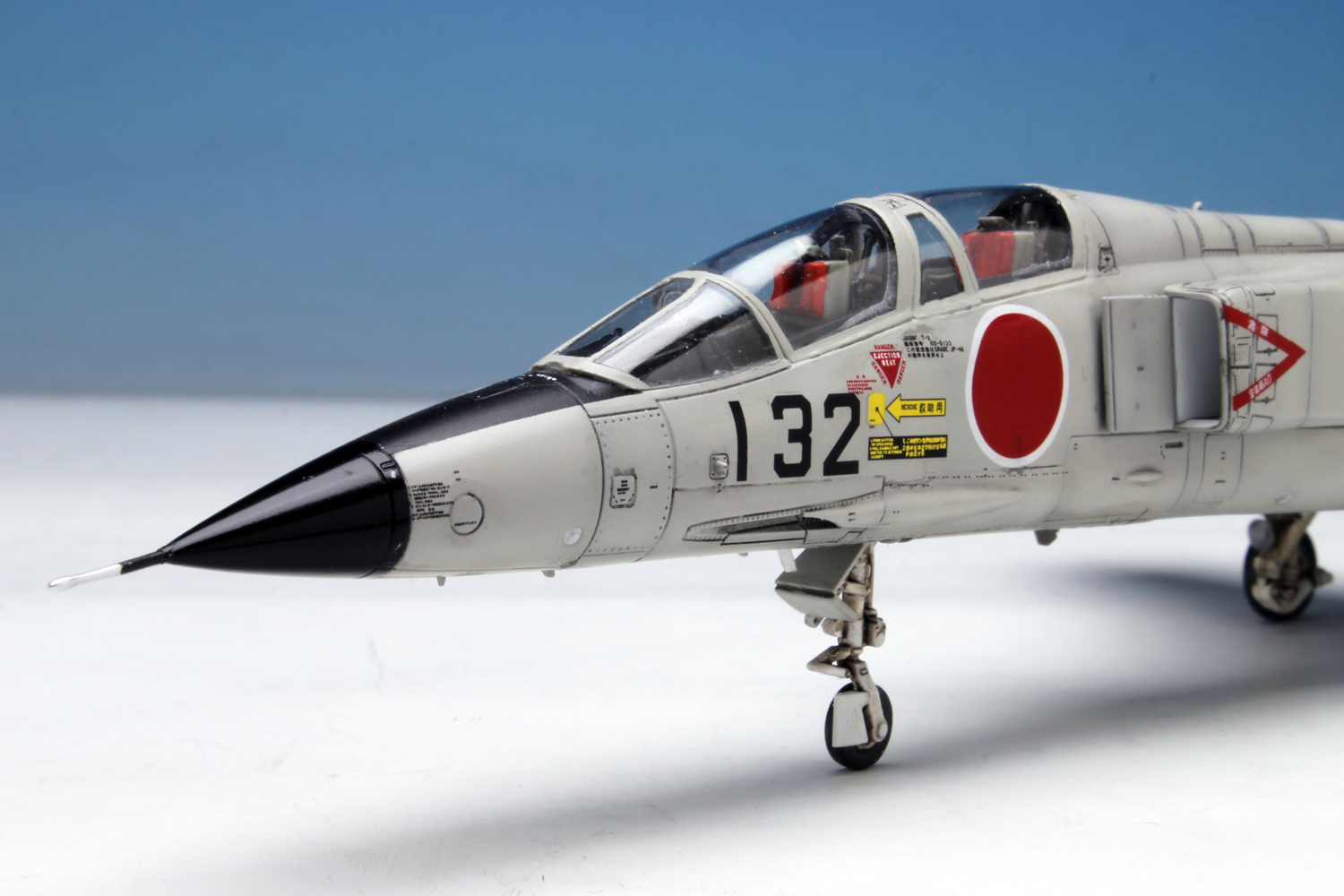 PLATZ 1/72 JASDF T-2 Late Type - Click Image to Close