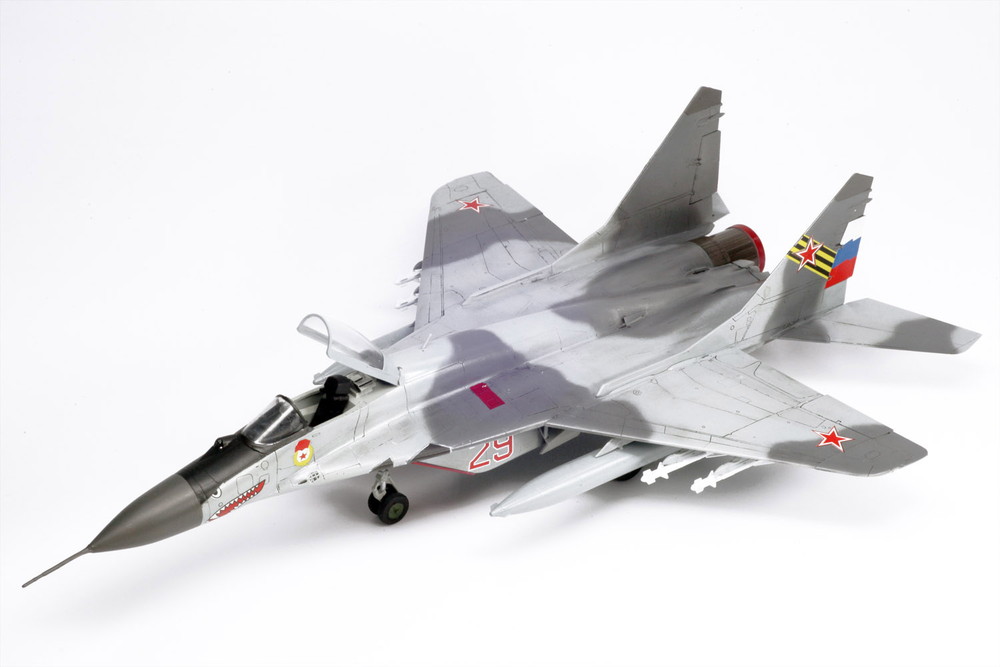 プラッツ 航空模型特選 1/72 MiG-29 (9.13) フルクラムC - ウインドウを閉じる