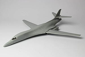 PLATZ 1/144 U.S. Air Force Bomber B-1B Lancer Guam Undersen AB