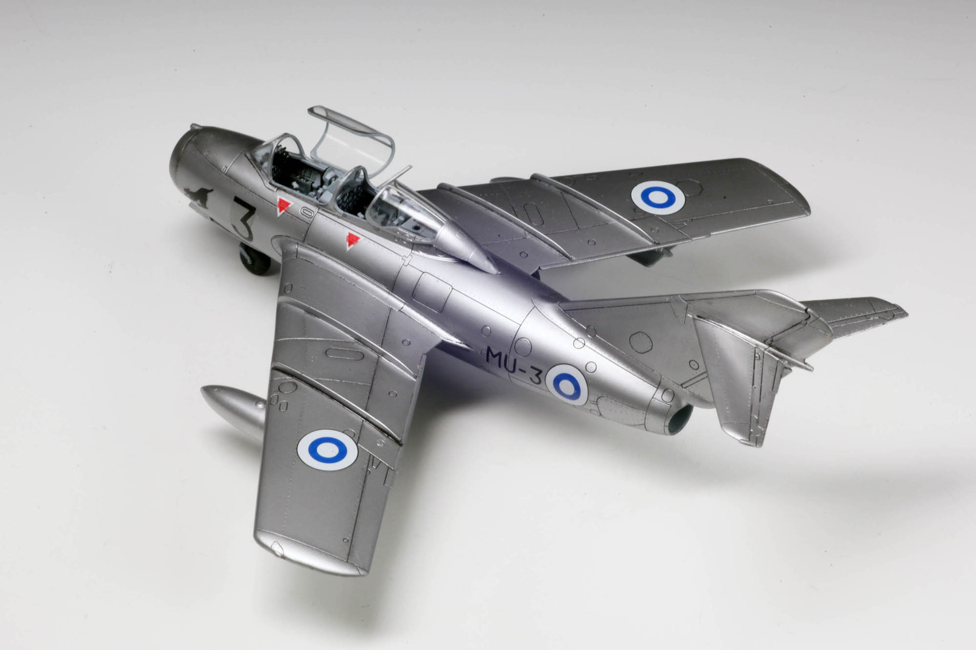 プラッツ/エデュアルド 1/72 MiG-15 UTI (ミグ15複座型) “フィンランド空軍” - ウインドウを閉じる
