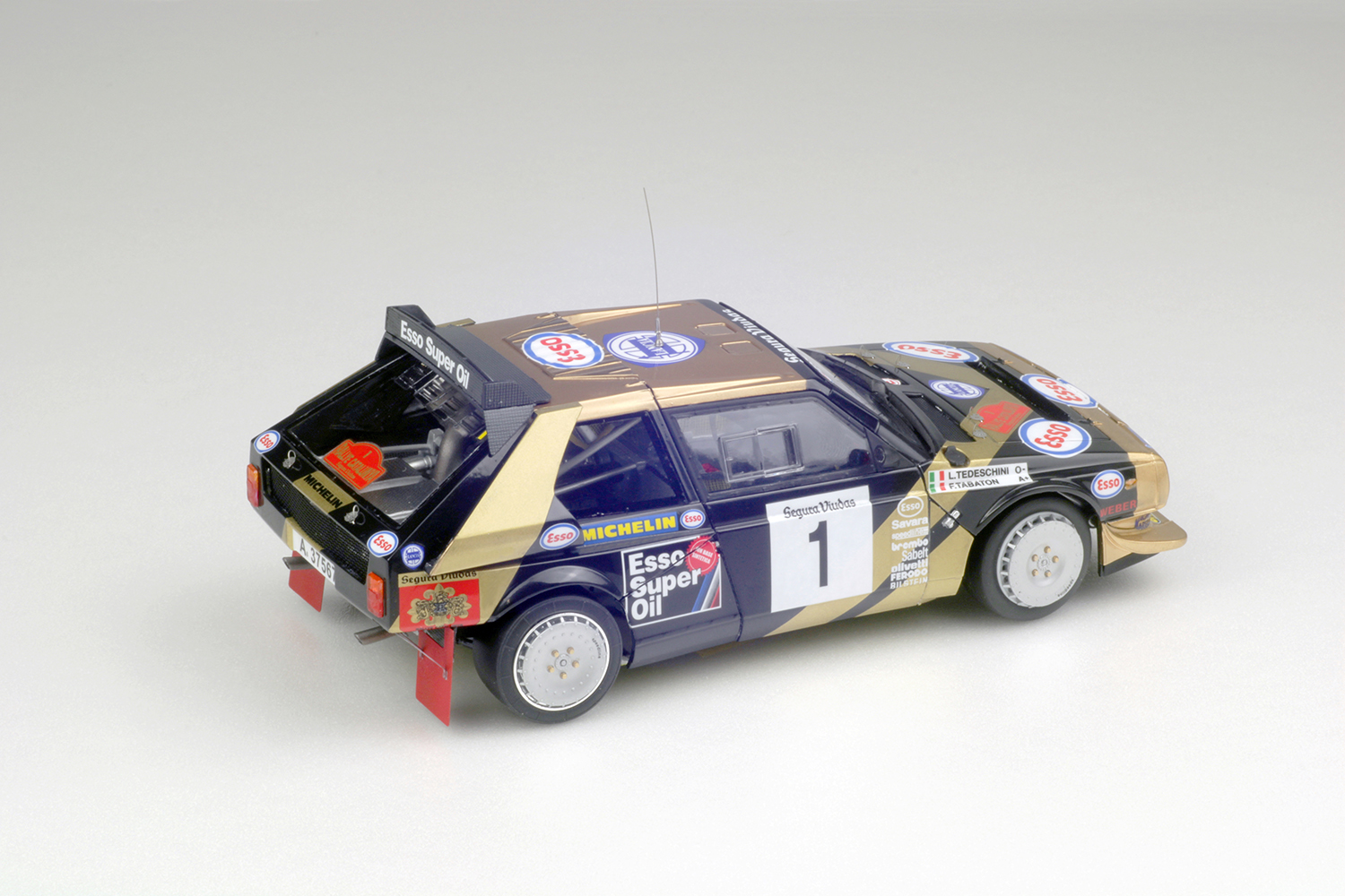 PLATZ/BEEMAX 1/24 LANCIA DELTA S4 '86 CATALUNYA RALLY WINNER