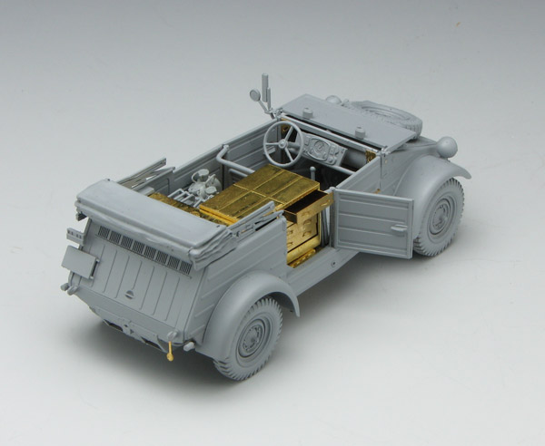 Cyber hobby 1/35 Kubelwagen Workshop w/DAK