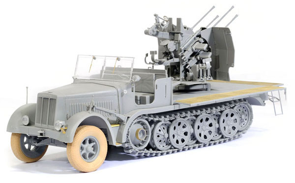 cyber-hobby 1/35 Sd.Kfz.7/1 2cm FALKVIERLING 38 auf SELBSTF