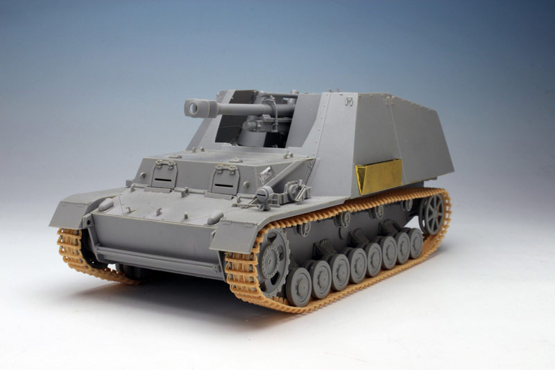 cyber-hobby 1/35 Sd.Kfz.165 Hummel-Wespe