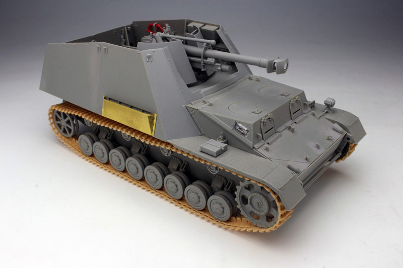 cyber-hobby 1/35 Sd.Kfz.165 Hummel-Wespe