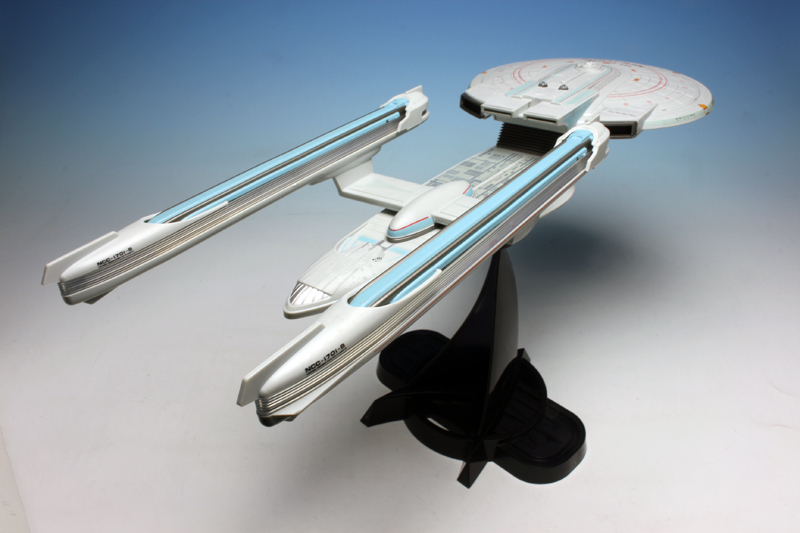 ダイアモンドセレクト スタートレック USS エンタープライズ NCC-1701B