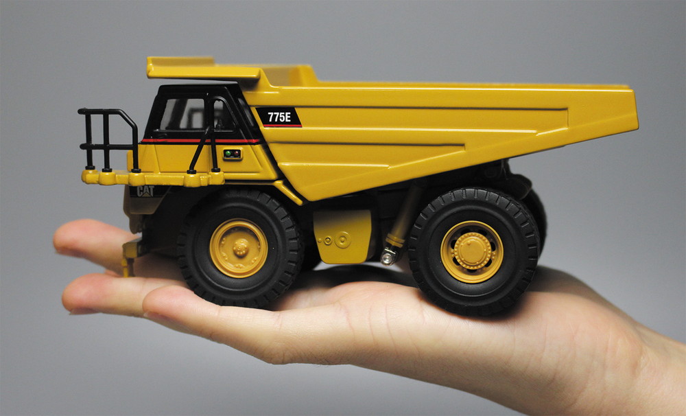 ダイキャストマスター1/64 ハイブリッドコレクションリーズ Cat 775E