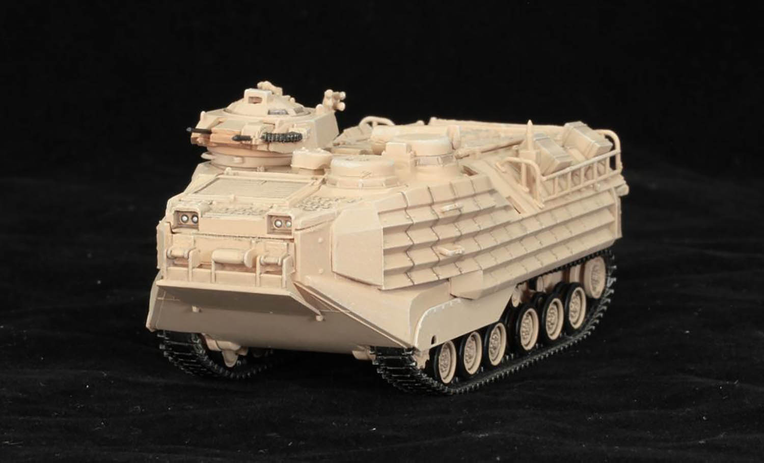 1/72 ꥫʼ ΦξѼ AAV7A1 w/EAAK ǥȥ - ɥĤ