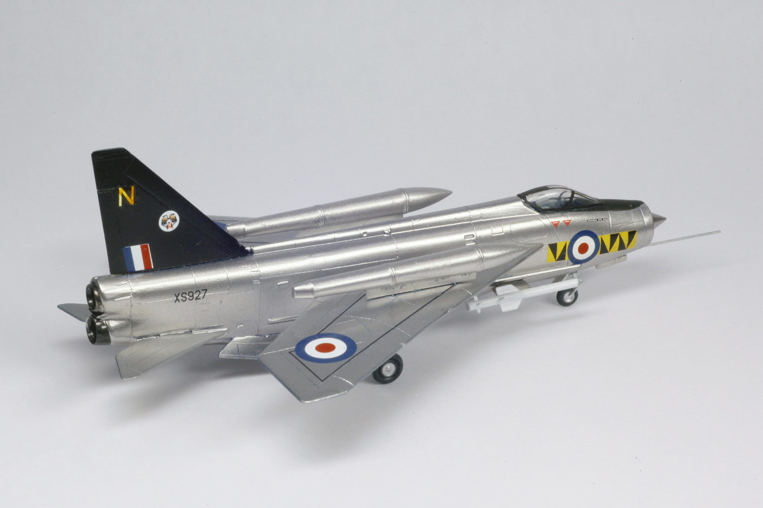 PLATZ 1/144 LIGHTNING F.6 ROYAL AIR FORCE - Click Image to Close