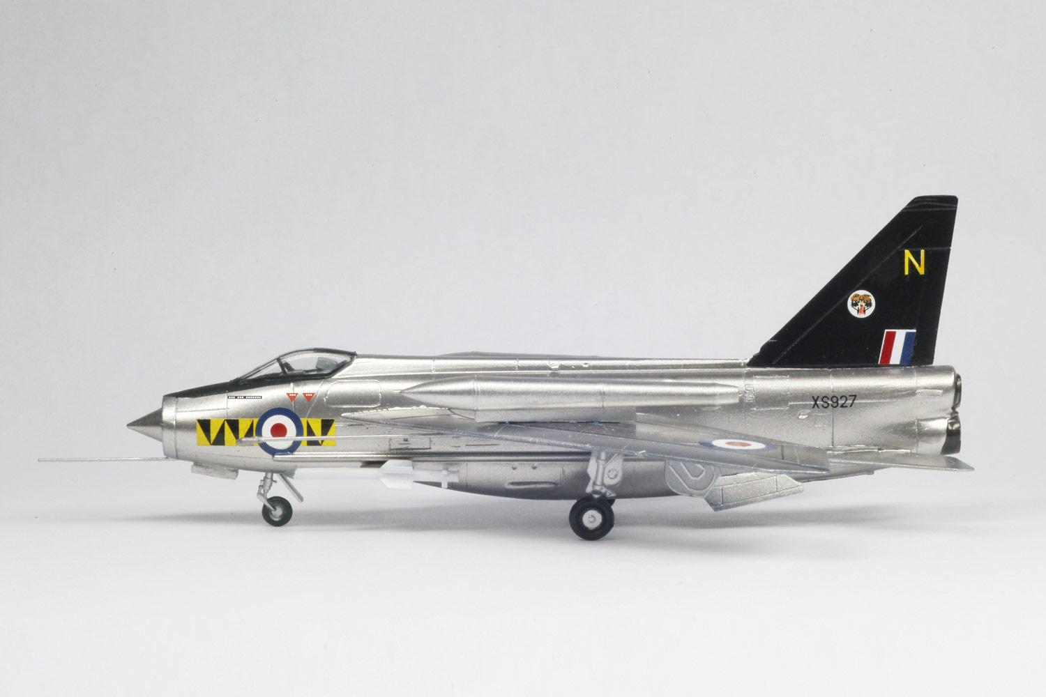 ץå 1/144 饤ȥ˥F.6 ROYAL AIR FORCE