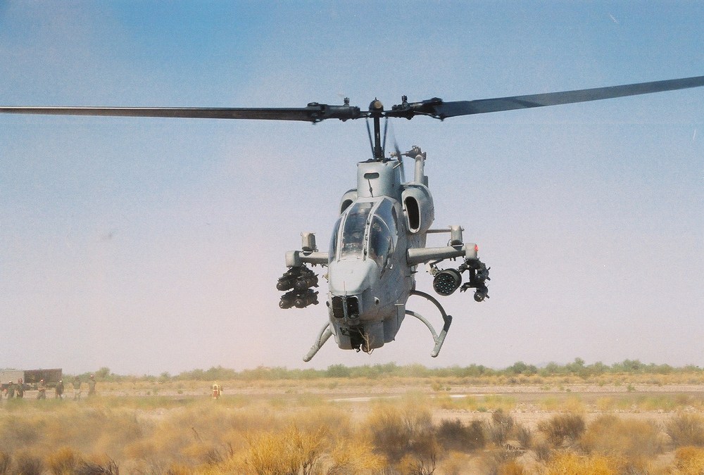 フライングレザーネックス アメリカ海兵隊 AH-1W スーパーコブラ 実機画像 Photo CD - ウインドウを閉じる