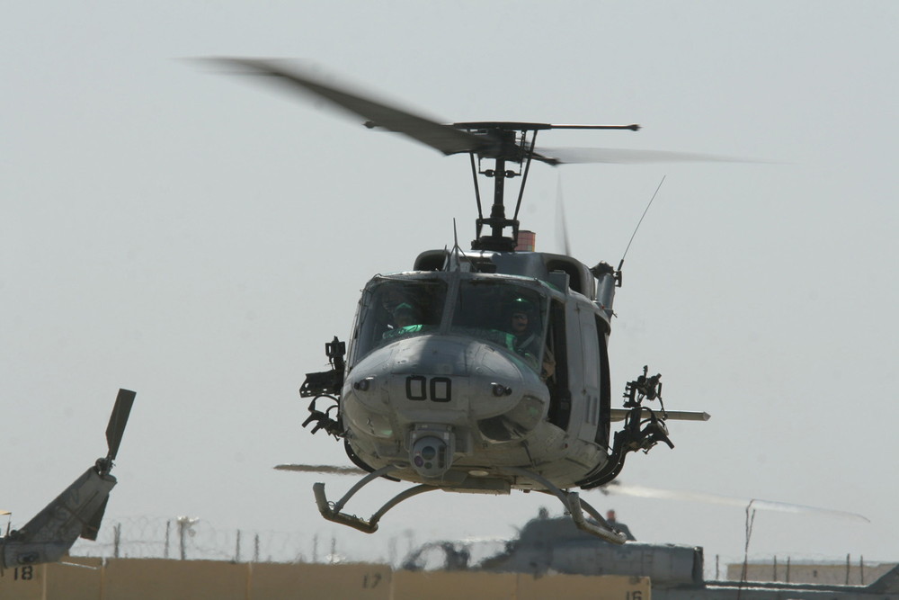 フライングレザーネックス アメリカ海兵隊 UH-1N ツインヒューイ 実機画像 Photo CD - ウインドウを閉じる