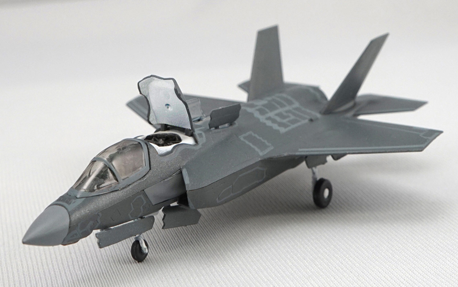 F-toys 1/144 HIGH SPEC SERIES Vol. 6 F-35 LIGHTNING II PHASE 2