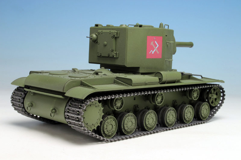 PLATZ 1/35 Heavy Tank KV-2 Pravda Girls' High School ver.