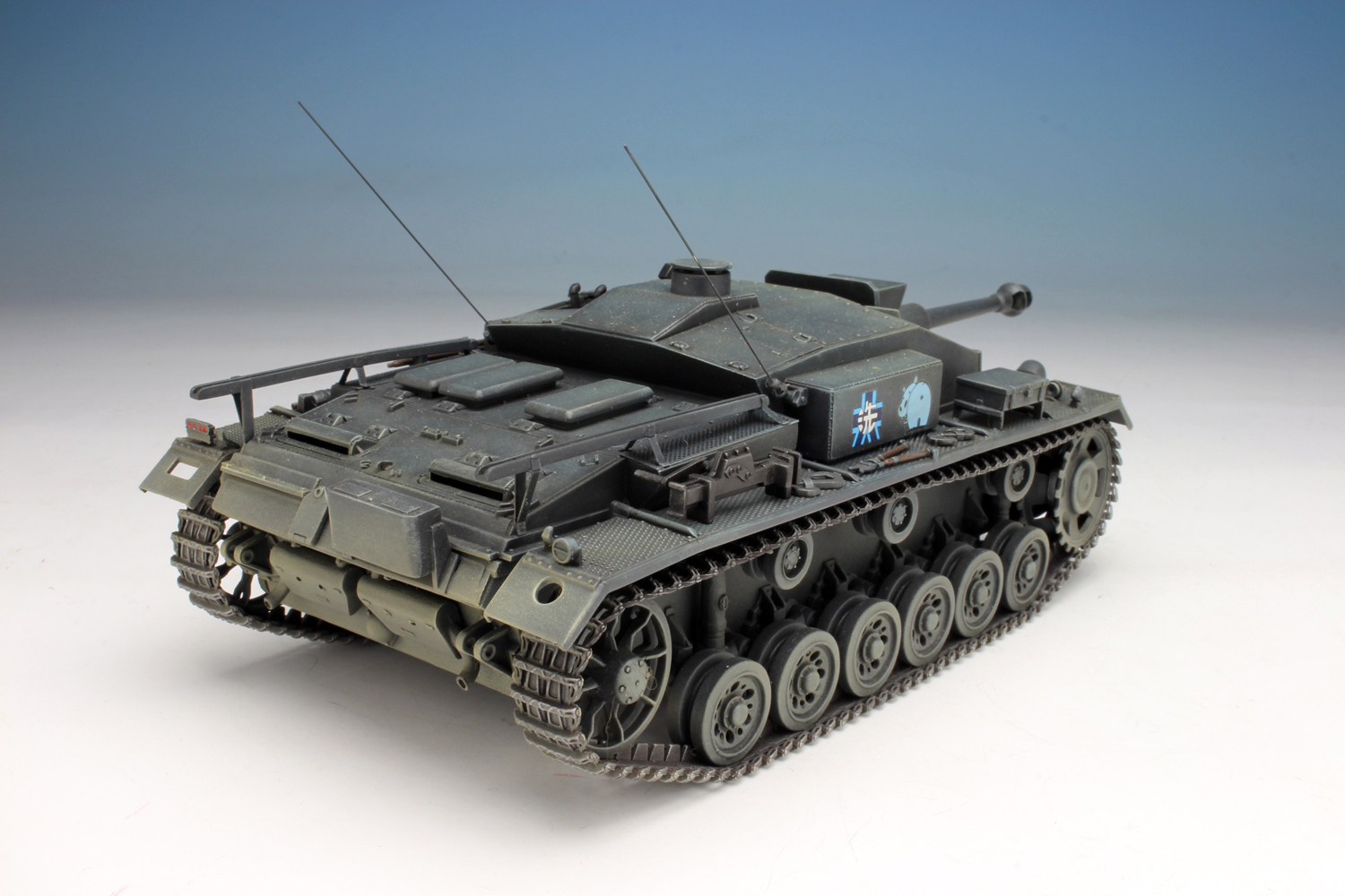 PLATZ 1/35 "Sturmgeschütz III Ausf.F"(sd.kfz.141/1)