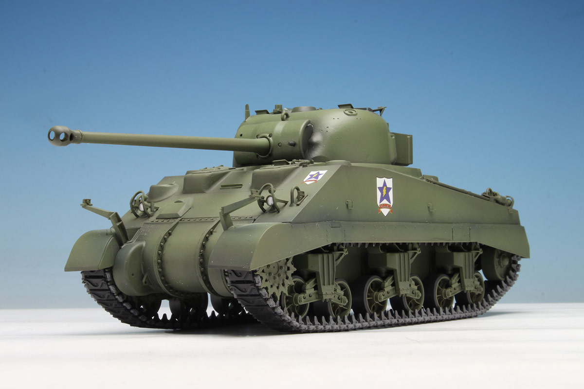 PLATZ 1/35 Sherman VC Firefly of Saunders University High School