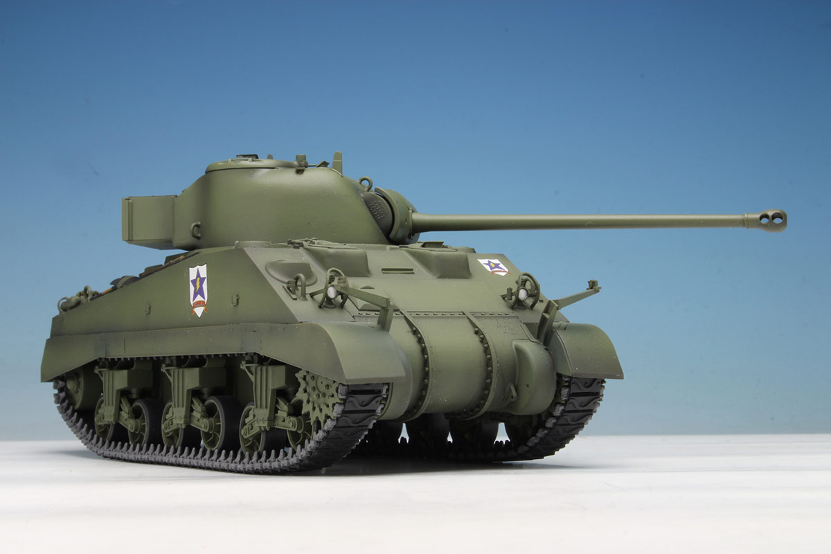 PLATZ 1/35 Sherman VC Firefly of Saunders University High School