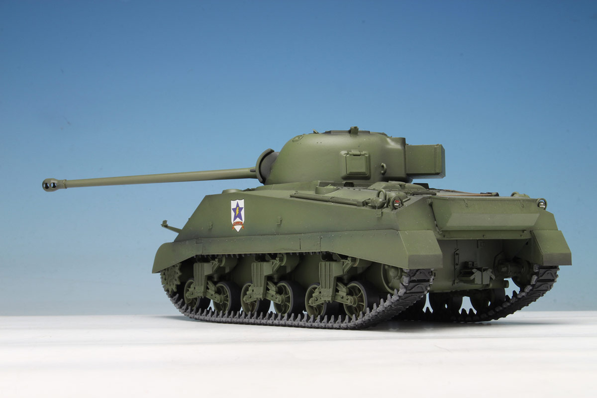 PLATZ 1/35 Sherman VC Firefly of Saunders University High School