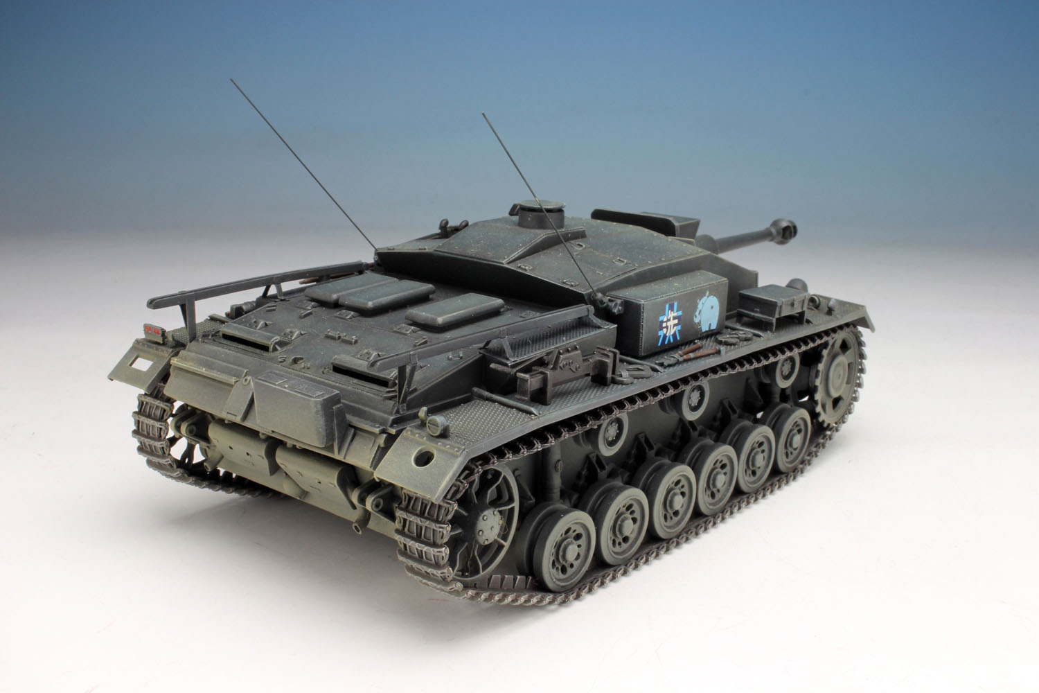 PLATZ 1/35 Sturmgeschutz III Ausf. F TEAM KABASAN w/Figures Set