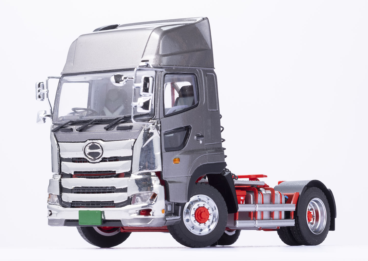 日野プロフィアハイルーフキャビン