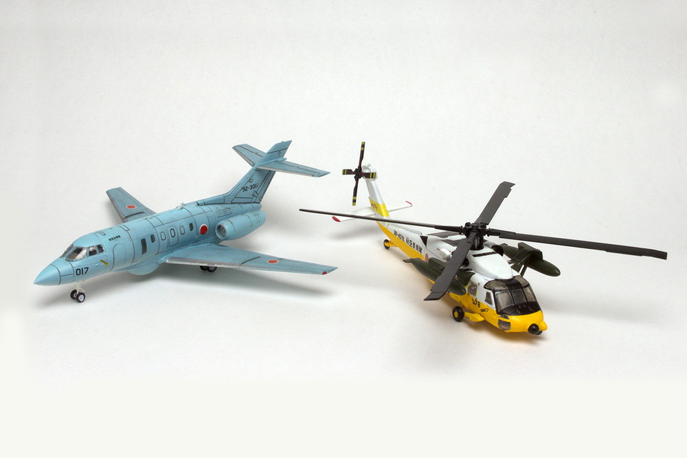 プラッツ 1/144 よみがえる空 航空自衛隊 UH-60J & U-125A : プラモデル・模型メーカー【有限会社プラッツ】｜飛行機・戦車