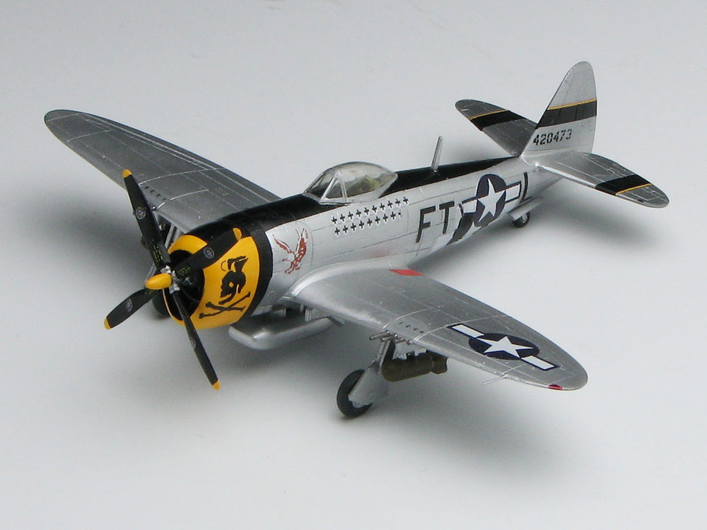 PLATZ 1/144 P-47D THUNDERBOLT Bubbletop Eagleston (2 kits in o