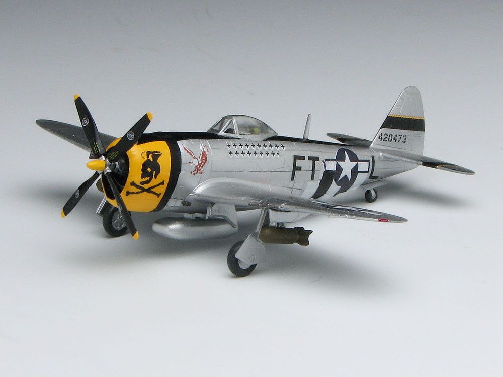 PLATZ 1/144 P-47D THUNDERBOLT Bubbletop Eagleston (2 kits in o
