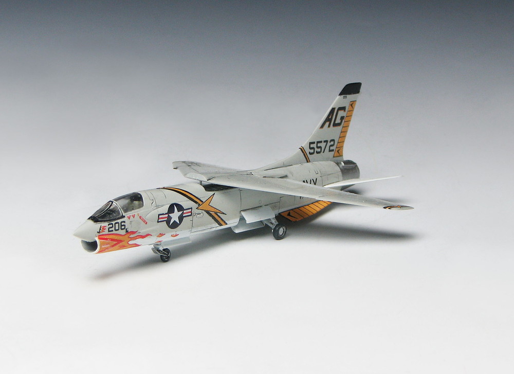 PLATZ 1/144 F8U-2 CRUSADER Jolly Rogers (2 kits in one box)