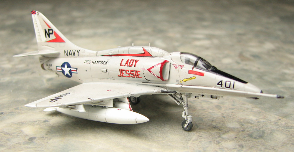 PLATZ 1/144 A-4F Skyhawk LADY JESSIE/ BLUE TAIL FLIES(2 kits)