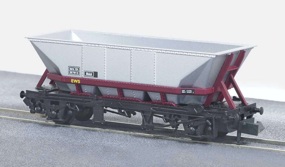 Nゲージ イギリス2軸貨車 MGR石炭ホッパー車(シルバー/マルーン)【NR-303】 - ウインドウを閉じる