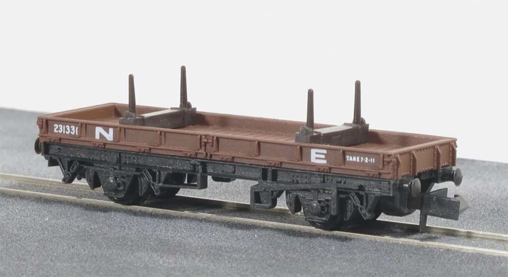 Nゲージ イギリス2軸貨車 ボルスター付き長物車 (ボルスター2基・NE・ブラウン)【NR-4E】