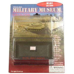 ペガサスホビー ミリタリーミュージアムコレクション 1/144 アメリカ海兵隊 M1A1エイブラムス マインプラウ付き 完成品