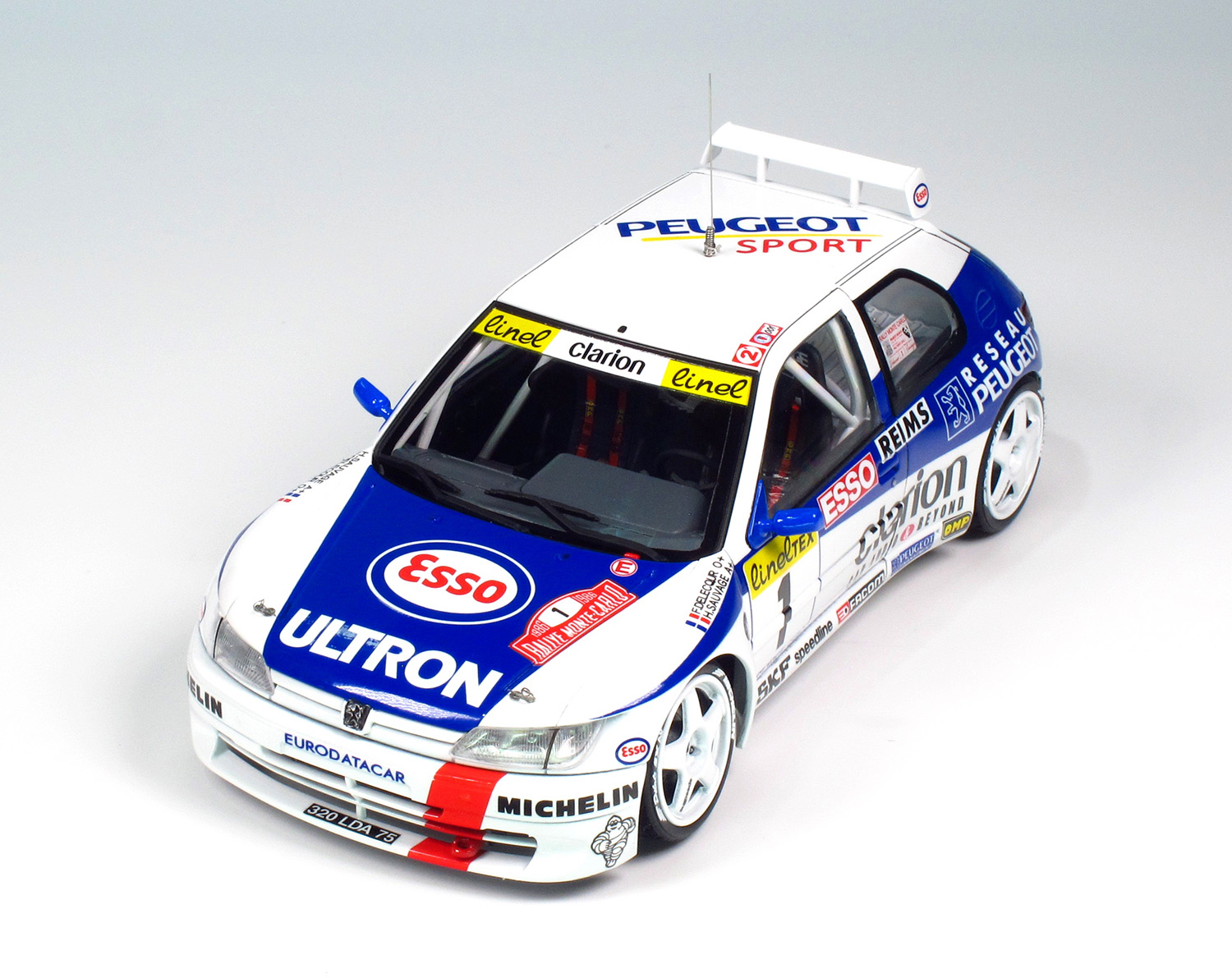 PLATZ/NUNU 1/24 PEUGEOT 306 MAXI 1996 Monte Carlo Rally Set