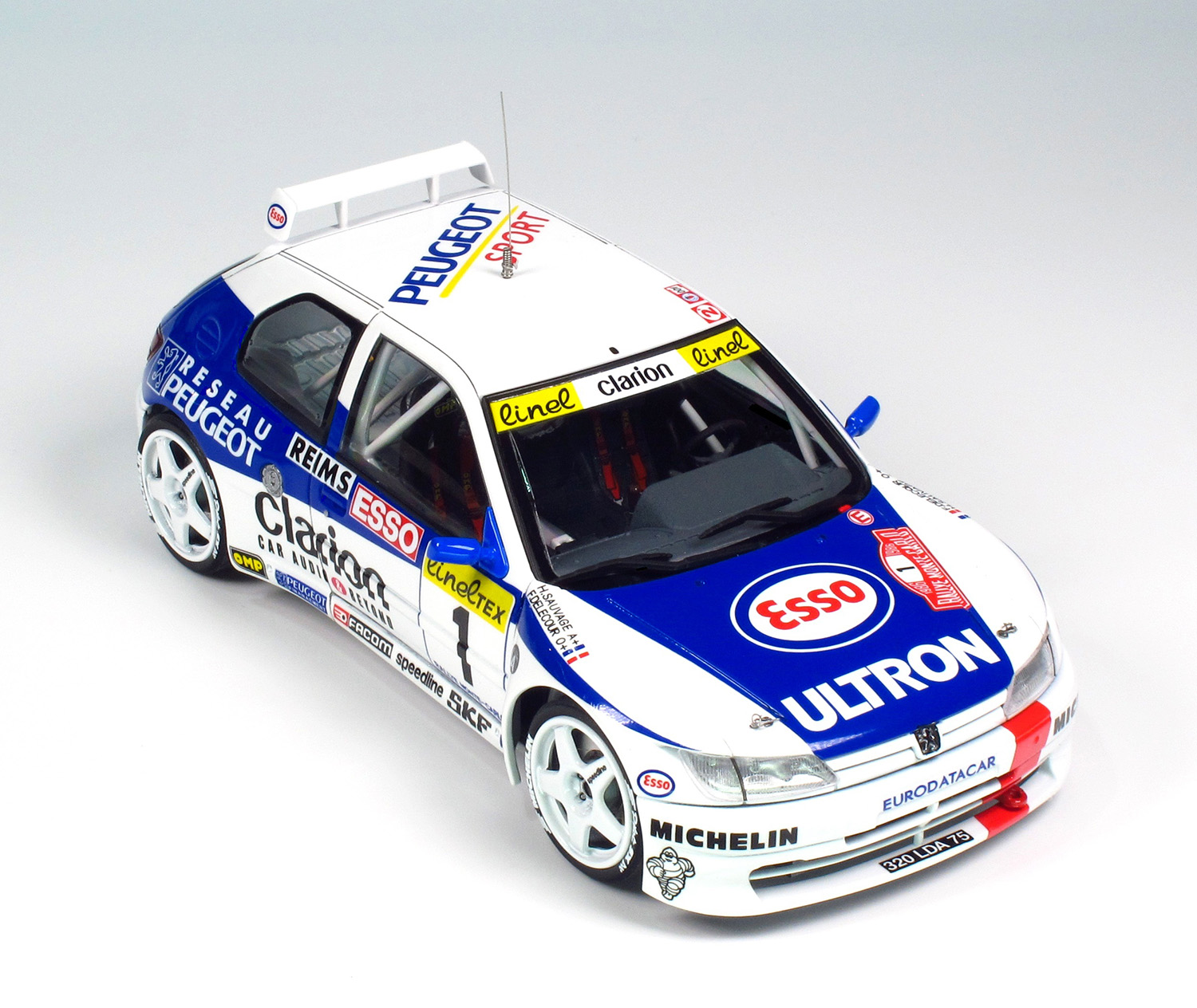 PLATZ/NUNU 1/24 PEUGEOT 306 MAXI 1996 Monte Carlo Rally Set