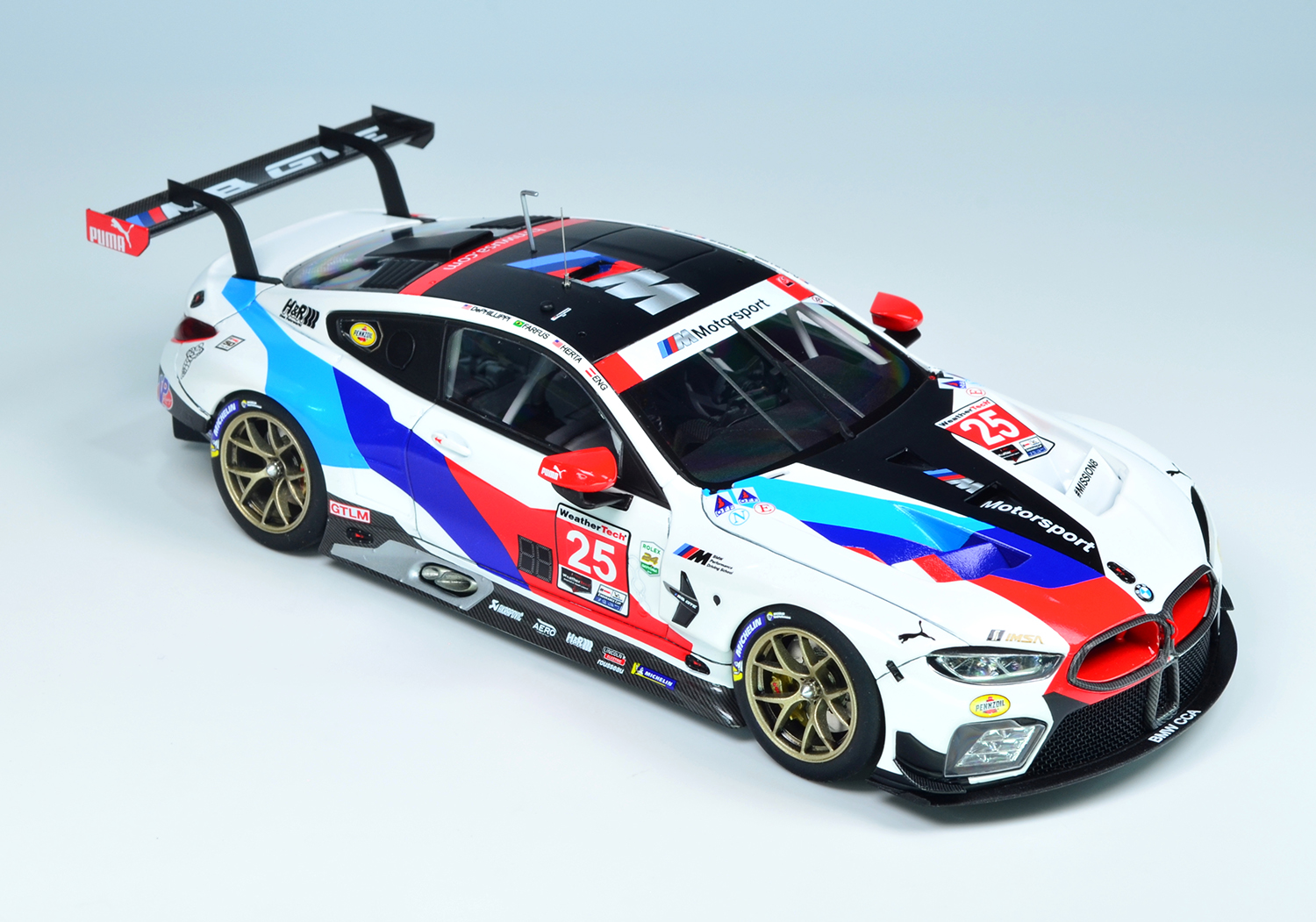 プラッツ1/24BMW M8 2019