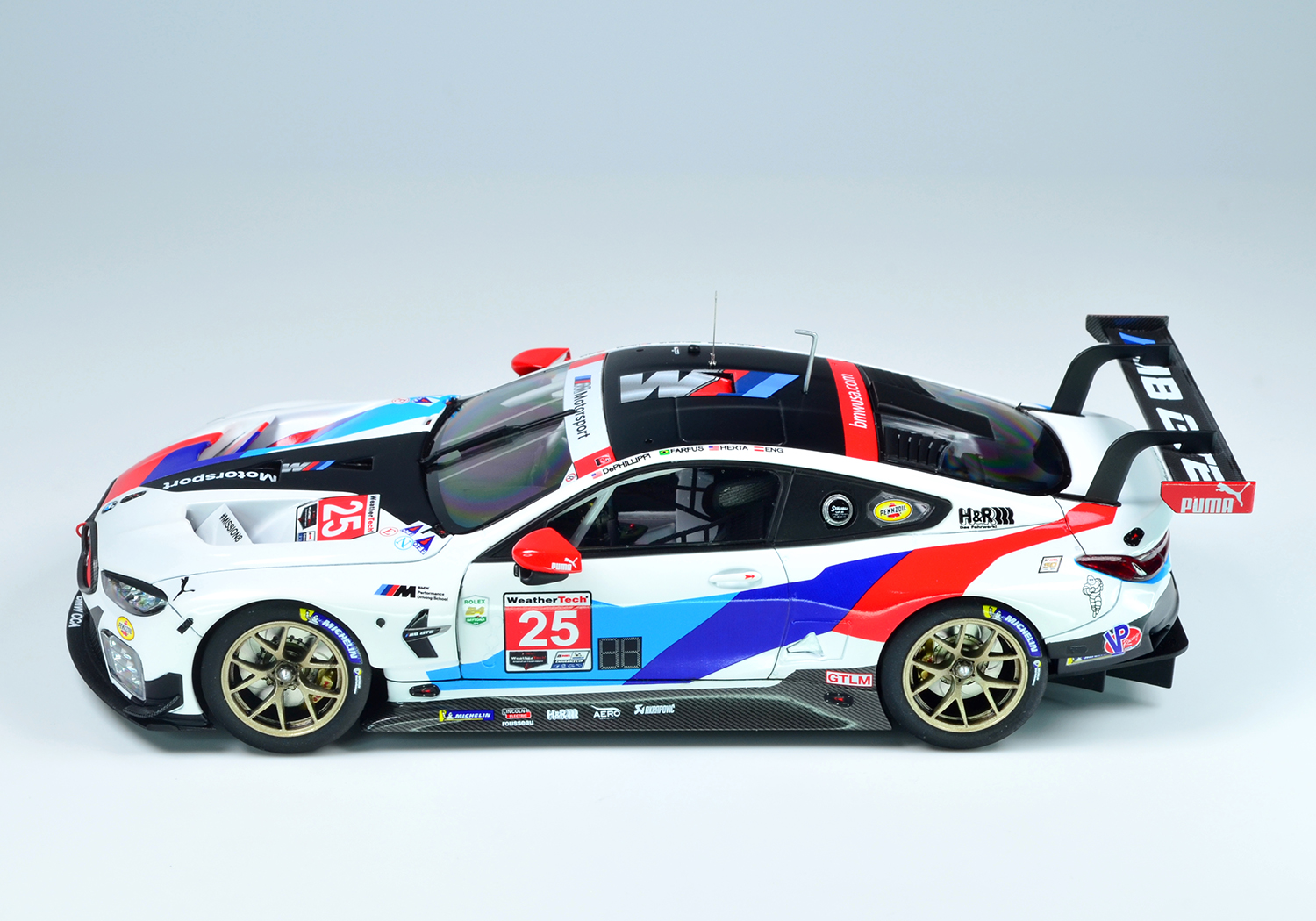 プラッツ1/24BMW M8 2019