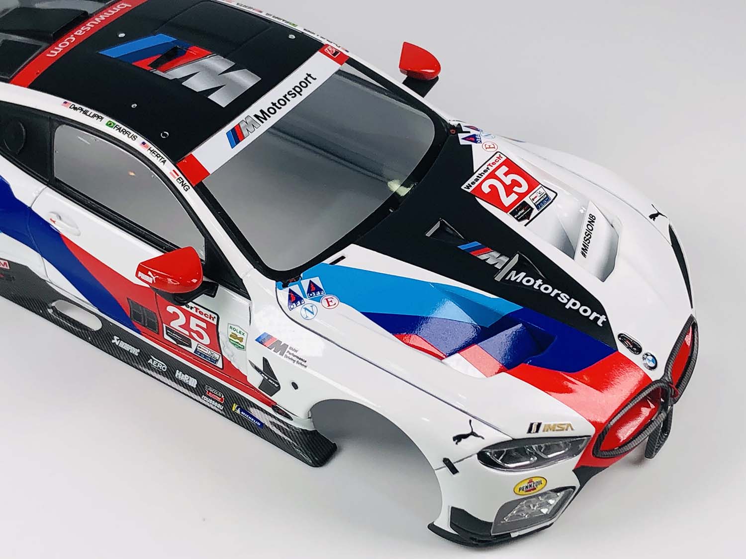 プラッツ1/24BMW M8 2019