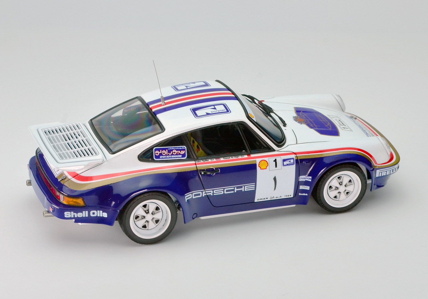 PLATZ/NUNU 1/24 PORSCHE 911 SC RS '84 OMAN RALLY WINNER