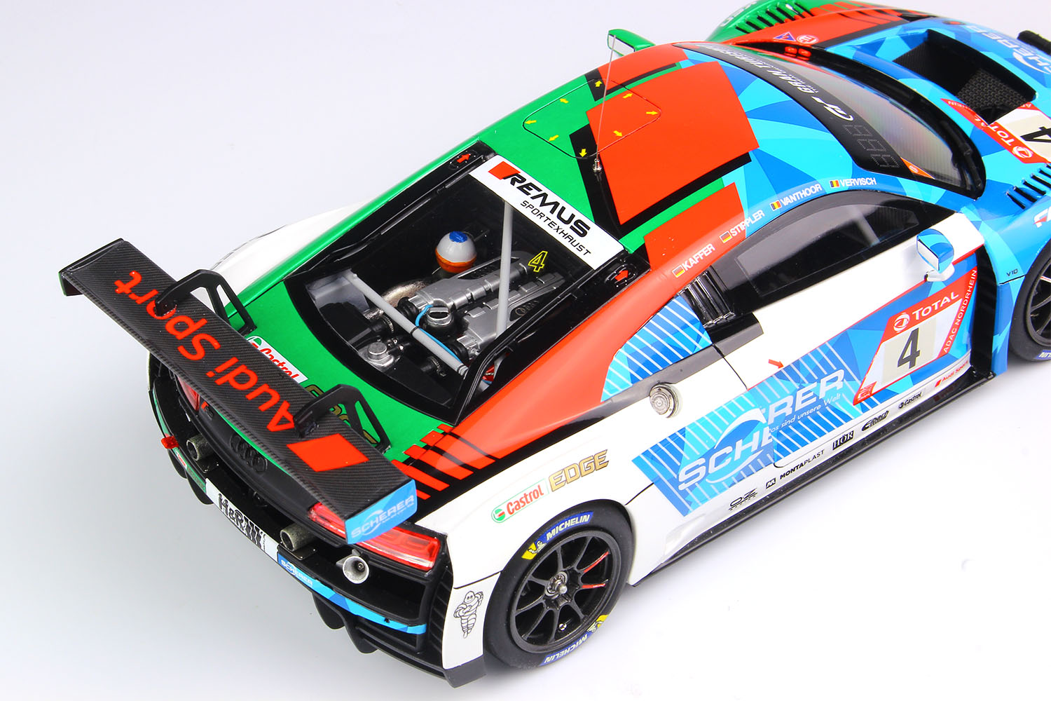 1/24 졼󥰥꡼ ǥ R8 LMS EVO 2019 ˥֥륯24֥졼 ʡ - ɥĤ