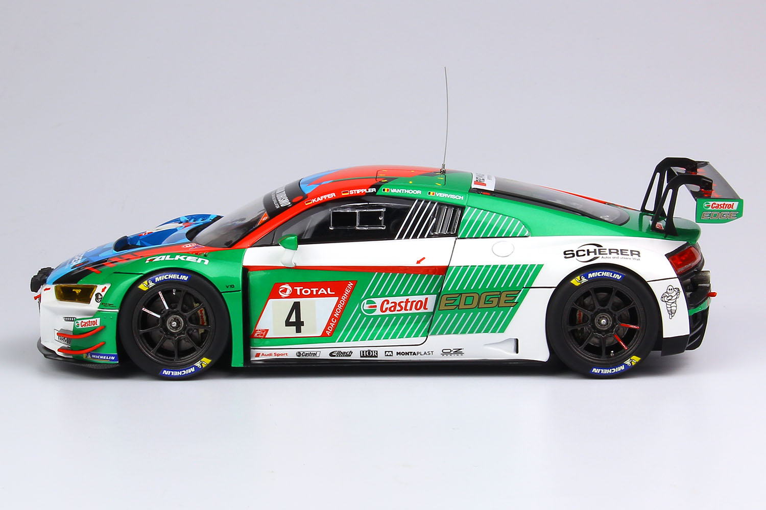 1/24 졼󥰥꡼ ǥ R8 LMS EVO 2019 ˥֥륯24֥졼 ʡ - ɥĤ