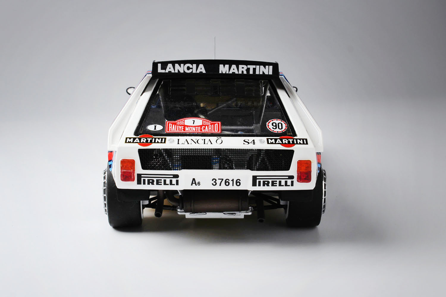 PLATZ/NUNU 1/24 LANCIA DELTA S4 '86 MONTE CARLO RALLY