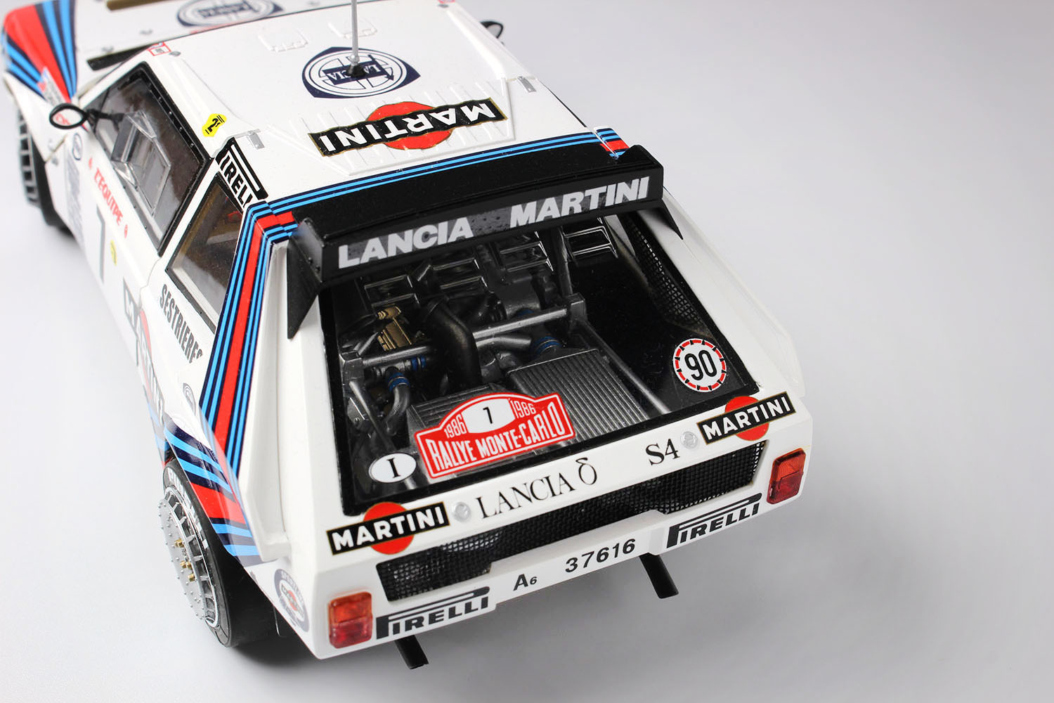 PLATZ/NUNU 1/24 LANCIA DELTA S4 '86 MONTE CARLO RALLY