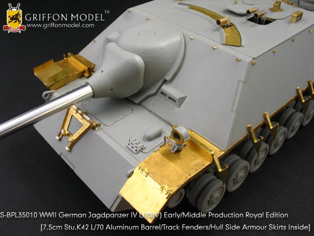 グリフォンモデル 1/35WW.IIドイツ軍IV号駆逐戦車L/70(V)ラング用エッチングパーツ&メタル砲身ロイヤルエディション - ウインドウを閉じる