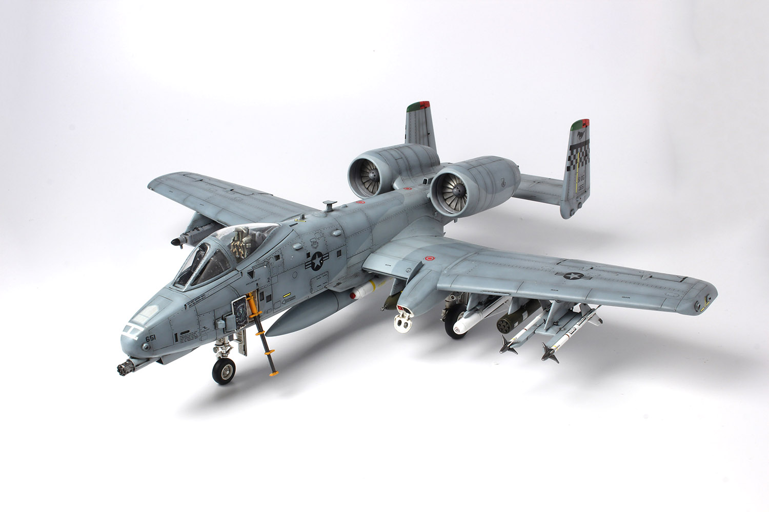 ⑩戦闘機プラモデルキット2点