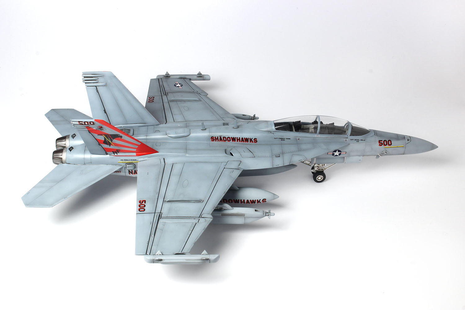 PLATZ/ITALERI 1/48 US NAVY EA-18G Growler "VAQ-141 Shadow hawks"